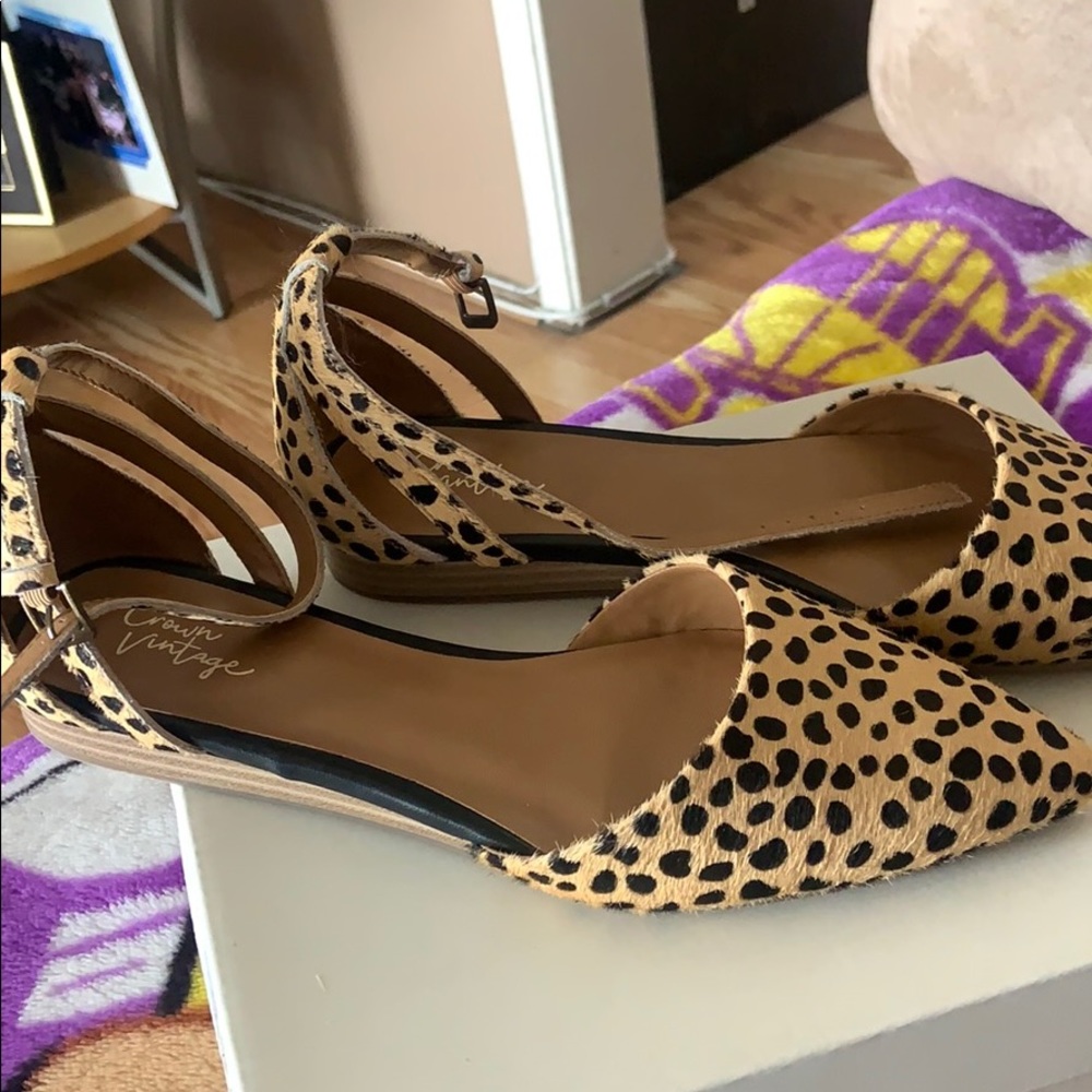 Crown vintage leopard flats